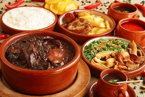 [Feijoada com o Buffet em Domicílio]