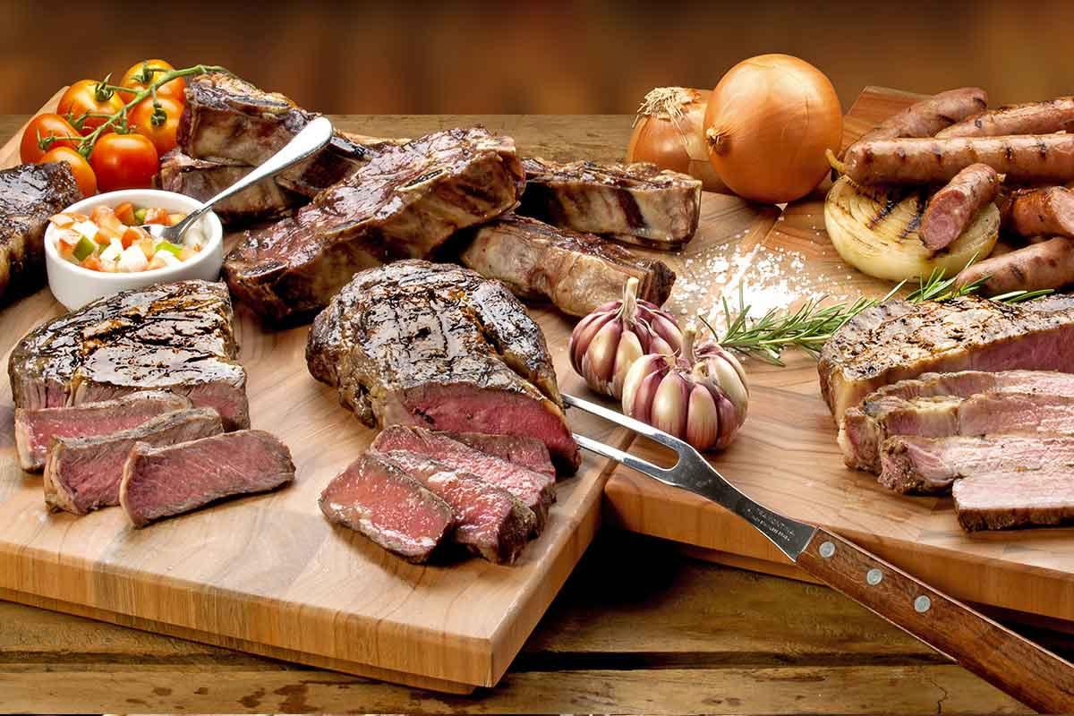 [Churrasco Brasileiro – Tradição, Técnicas e Cultura Gastronômica do Brasil]
