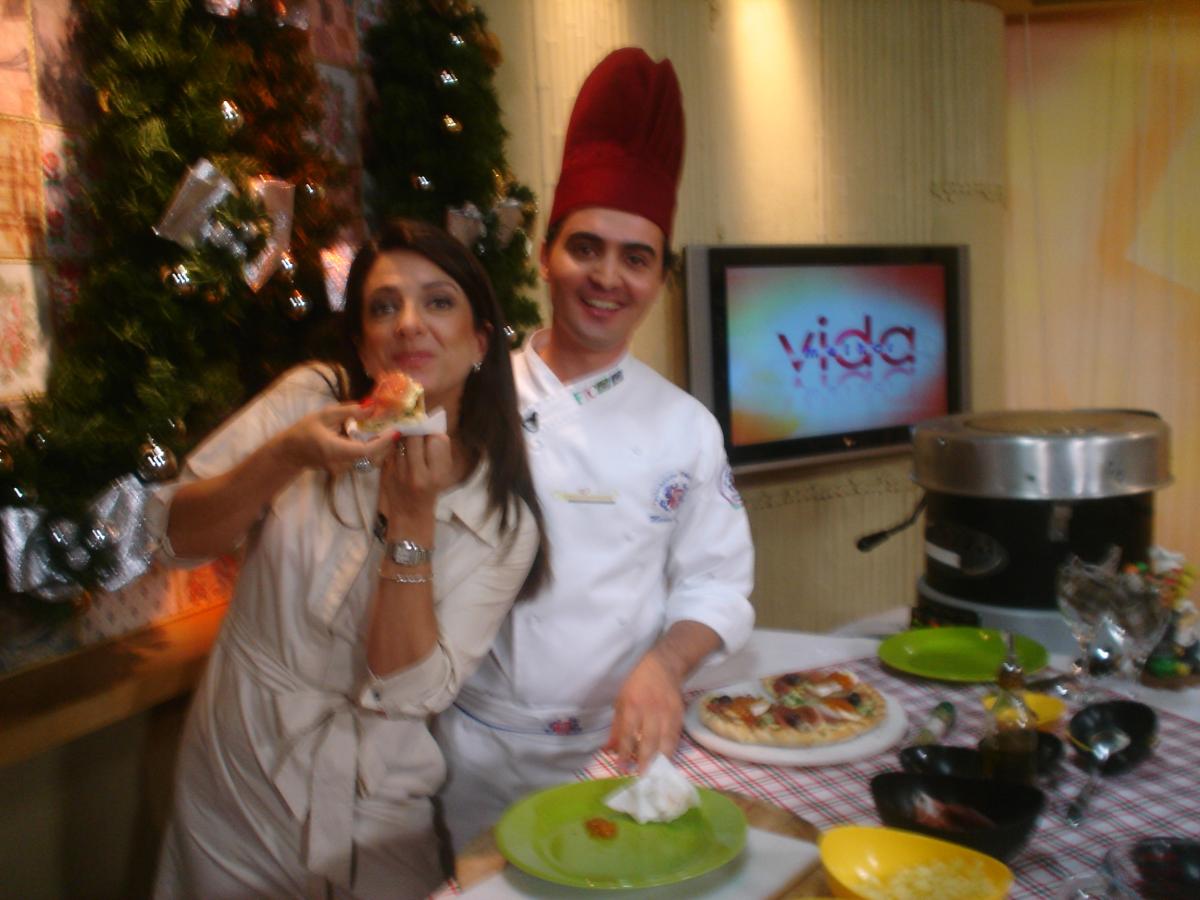 [Chef Moisés na Rede Vida Prepara Pizza Agrião, Brie e Parma]