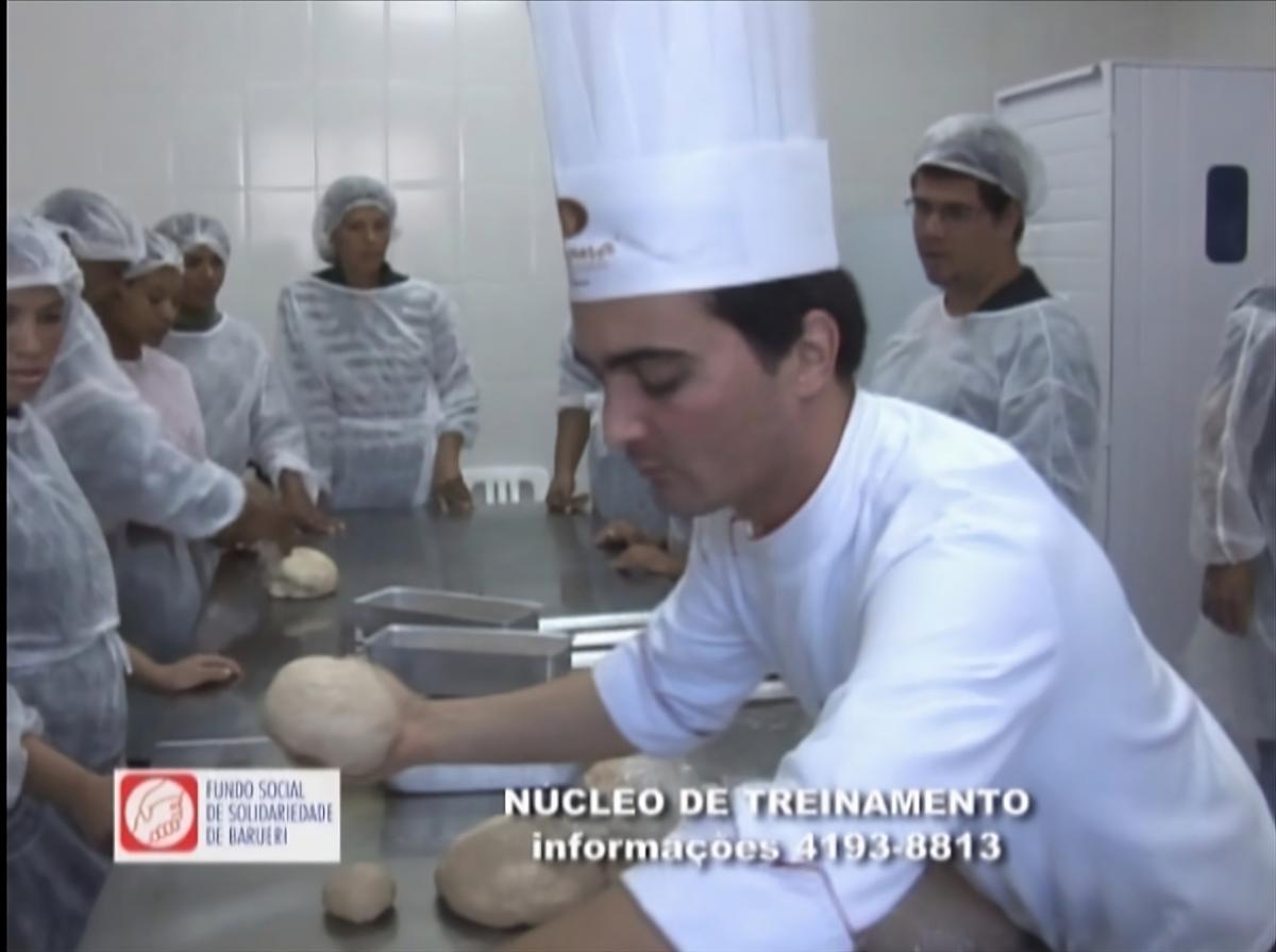 [Chef Moises Costa: Transformando Vidas com Pão, Sonhos e Oportunidades no Projeto Social]