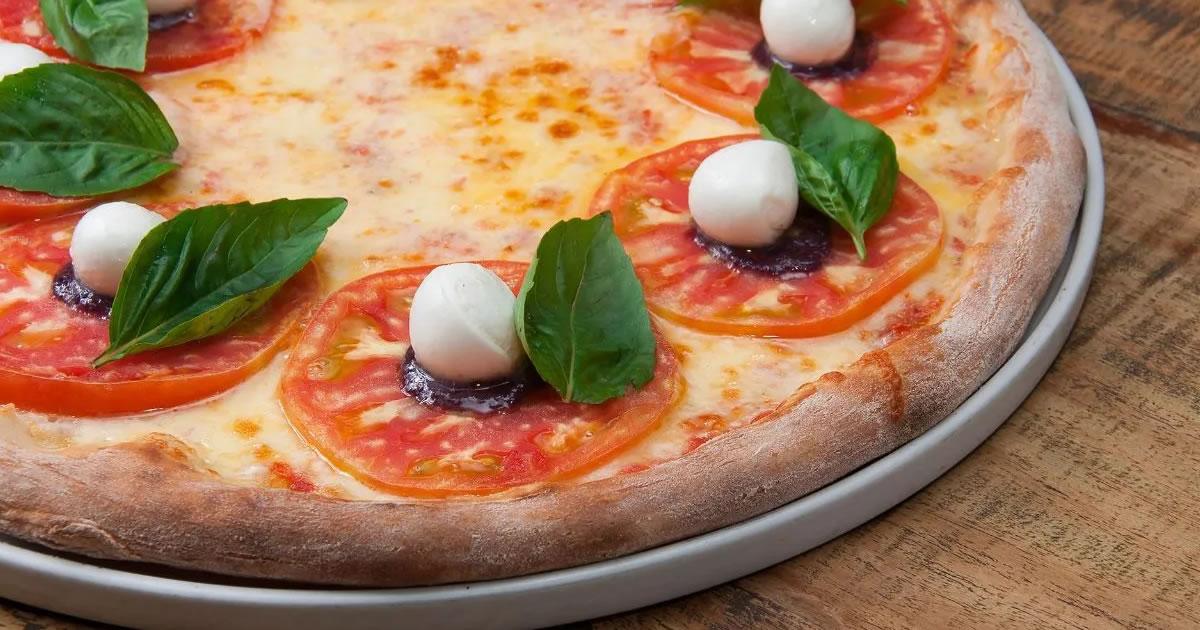 [Descubra as origens da Pizza Caprese]