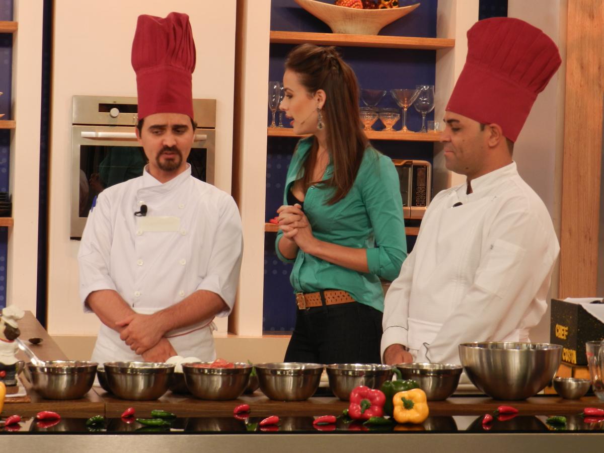 [Chef Moises e Davi falando sobre fabricação de pizza]