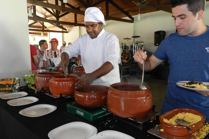 [Buffet de Feijoada Na Zona Norte]