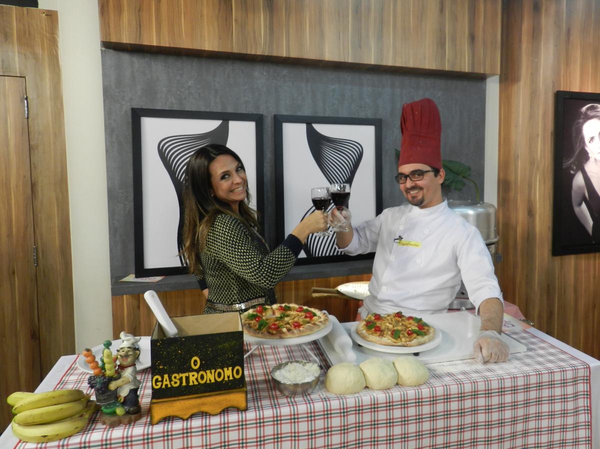 [Chef Moises na TV Rede Vida Ensina Pizza de Banana]
