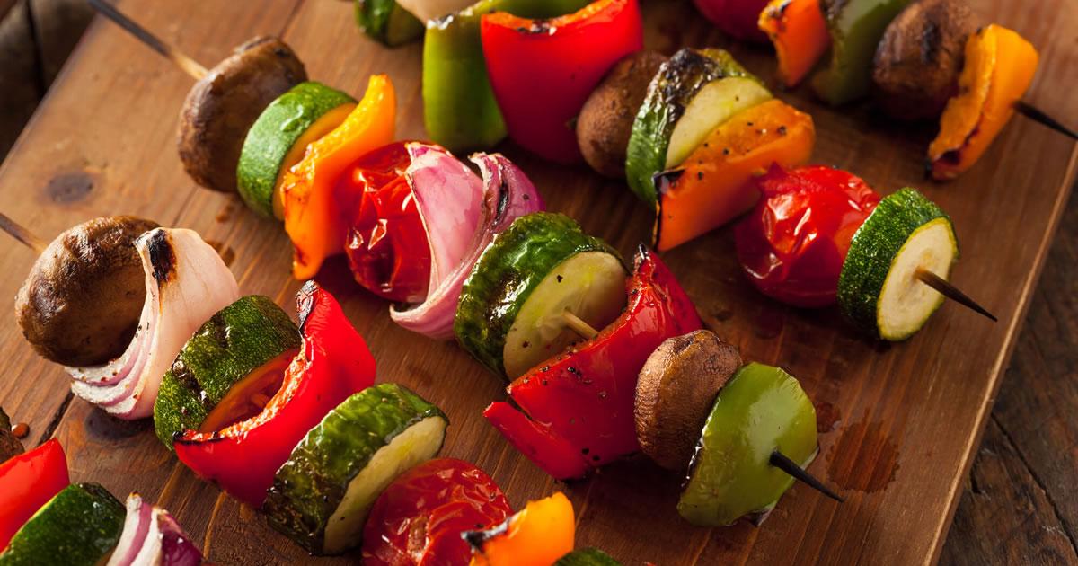 [Na brasa sem carne: como fazer um churrasco vegetariano]